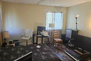 8741 SW 10th St, Pembroke Pines, FL 33025 - Photo 8