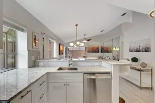 15 Admirals Ct, Palm Beach Gardens, FL 33418 - Photo 6