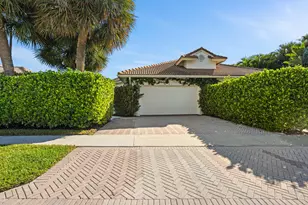 2940 Twin Oaks Way, Wellington, FL 33414 - Photo 2