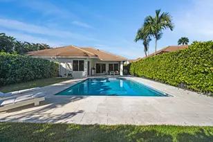 2940 Twin Oaks Way, Wellington, FL 33414 - Photo 2