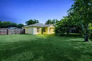 5323 NW Perez Ct, Port Saint Lucie, FL 34983 - Photo 18