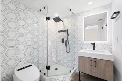 911 Ocean Drive #201, North Palm Beach, FL 33408 - Photo 2