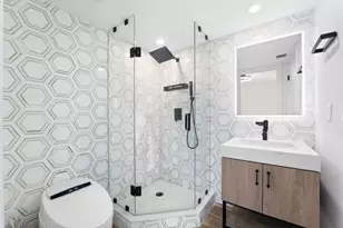 911 Ocean Dr, North Palm Beach, FL 33408 - Photo 2