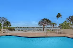 5600 N Flagler Dr, West Palm Beach, FL 33407 - Photo 2