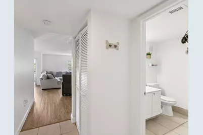 721 N Pine Island #406, Plantation, FL 33324 - Photo 10