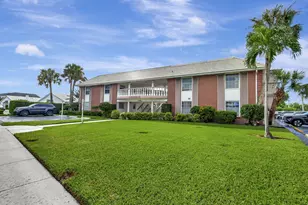148 Yacht Club Dr, North Palm Beach, FL 33408 - Photo 2