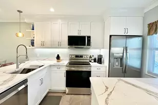 154 Lake Meryl Dr, West Palm Beach, FL 33411 - Photo 4