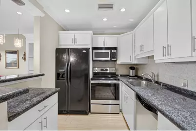 125 Suffolk C, Boca Raton, FL 33434 - Photo 2