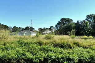 544 SW Columbus Dr, Port Saint Lucie, FL 34953 - Photo 1