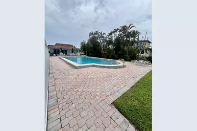 658 NE 6th Court #L, Boynton Beach, FL 33435 - Photo 2