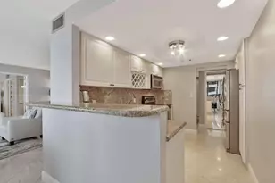 4200 N Ocean Dr, Singer Island, FL 33404 - Photo 22