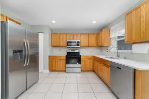 3943 Crescent Creek Dr, Pompano Beach, FL 33073 - Photo 6