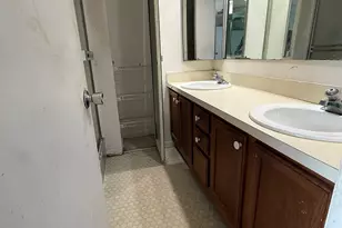 5818 SE Windsong Ln, Stuart, FL 34997 - Photo 8