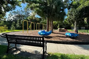 6607 Pointe of Woods Dr, West Palm Beach, FL 33413 - Photo 18