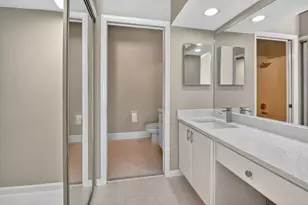 8041 Aberdeen Dr, Boynton Beach, FL 33472 - Photo 32