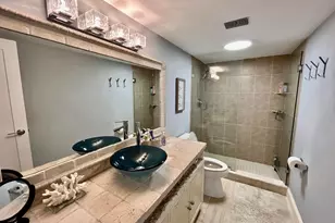 5440 N Ocean Dr, Singer Island, FL 33404 - Photo 26