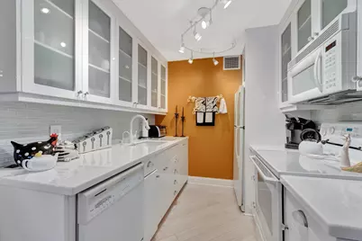 2026 Cornwall B, Boca Raton, FL 33434 - Photo 18