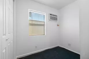 322 N Lakeside Ct, West Palm Beach, FL 33407 - Photo 14