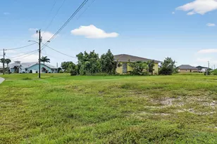 2616 NW 4th Pl, Cape Coral, FL 33993 - Photo 40