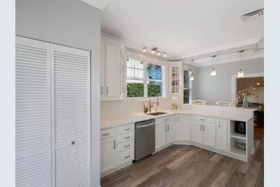 910 NE 2nd Avenue, Delray Beach, FL 33444 - Photo 22