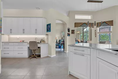 7305 Amber Falls Lane, Boynton Beach, FL 33437 - Photo 6