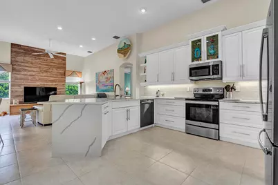 7305 Amber Falls Lane, Boynton Beach, FL 33437 - Photo 10