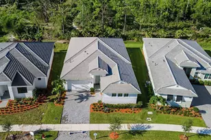 2301 SE Canopy Cove Ln, Port Saint Lucie, FL 34984 - Photo 4