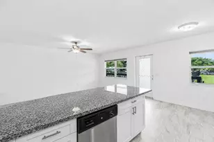 239 Ventnor Q, Deerfield Beach, FL 33442 - Photo 10