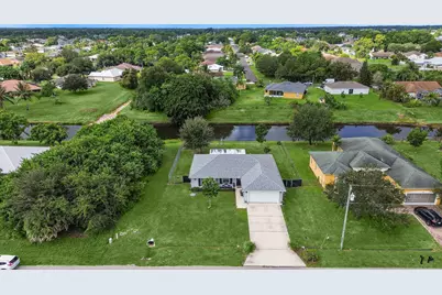 2086 SW Monterrey Lane, Port Saint Lucie, FL 34953 - Photo 2