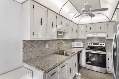 1050 Citrus #202, Delray Beach, FL 33445 - Photo 6