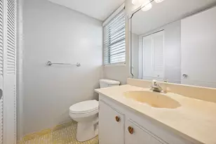 230 NE 26th Ave, Boynton Beach, FL 33435 - Photo 12