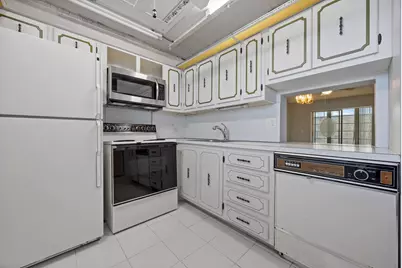 230 NE 26th Avenue #206, Boynton Beach, FL 33435 - Photo 4