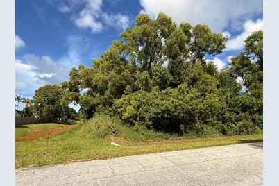 574 SE Nome Drive, Port Saint Lucie, FL 34984 - Photo 4