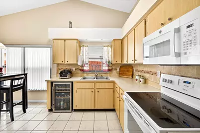 11215 Clayridge Drive, Tampa, FL 33635 - Photo 8