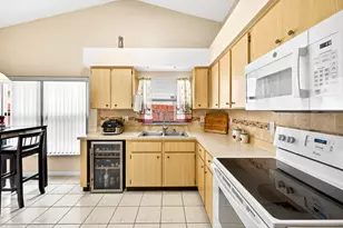 11215 Clayridge Dr, Tampa, FL 33635 - Photo 8