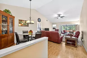 11215 Clayridge Dr, Tampa, FL 33635 - Photo 4