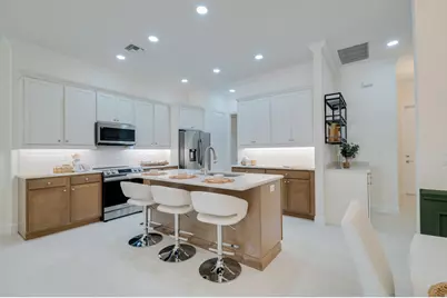 2005 Bridgepointe Circle #98, Vero Beach, FL 32967 - Photo 1