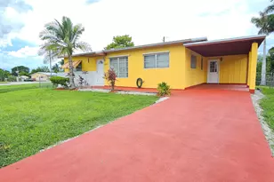 632 SW 13th St, Belle Glade, FL 33430 - Photo 2