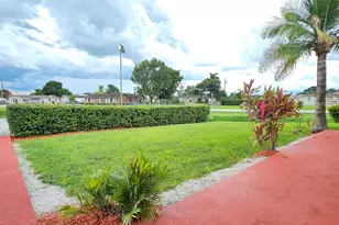 632 SW 13th St, Belle Glade, FL 33430 - Photo 4