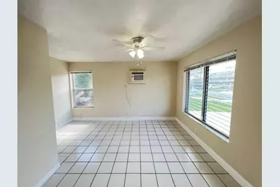 1360 10th Street, West Palm Beach, FL 33401 - Photo 4