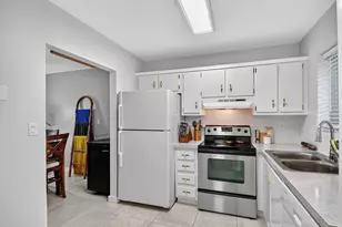 200 Waterway Dr S, Lantana, FL 33462 - Photo 6