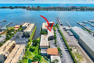 200 Waterway Dr S, Lantana, FL 33462 - Photo 2