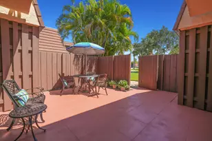 825 Center St, Jupiter, FL 33458 - Photo 4