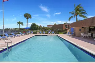 825 Center St, Jupiter, FL 33458 - Photo 38
