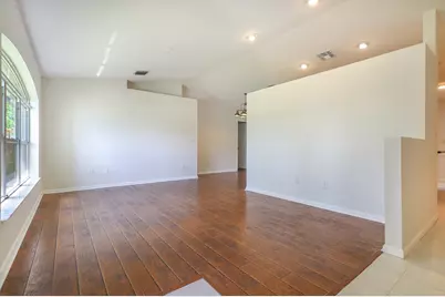 7751 162nd Court N, Palm Beach Gardens, FL 33418 - Photo 6