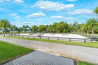 2587 Skipiks Way, Wellington, FL 33470 - Photo 16