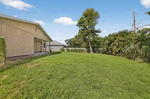 2273 SE Melaleuca Blvd, Port Saint Lucie, FL 34952 - Photo 28