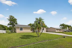 2273 SE Melaleuca Blvd, Port Saint Lucie, FL 34952 - Photo 2