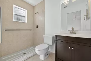 2273 SE Melaleuca Blvd, Port Saint Lucie, FL 34952 - Photo 16