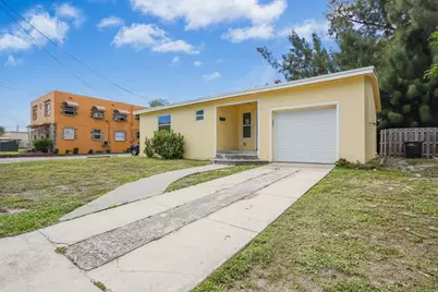 4301 Pinewood Avenue, West Palm Beach, FL 33407 - Photo 2